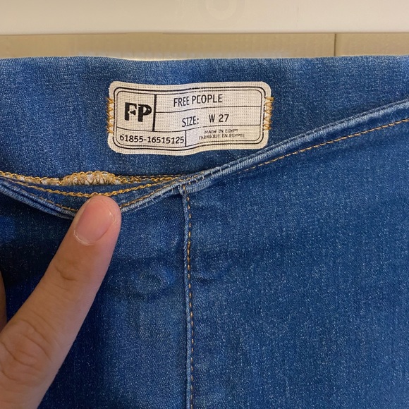 Free People SZ 27Skinny Slim Leg Denim Leggings Stretch Jeans Mid Rise Raw Hem - Picture 3 of 13